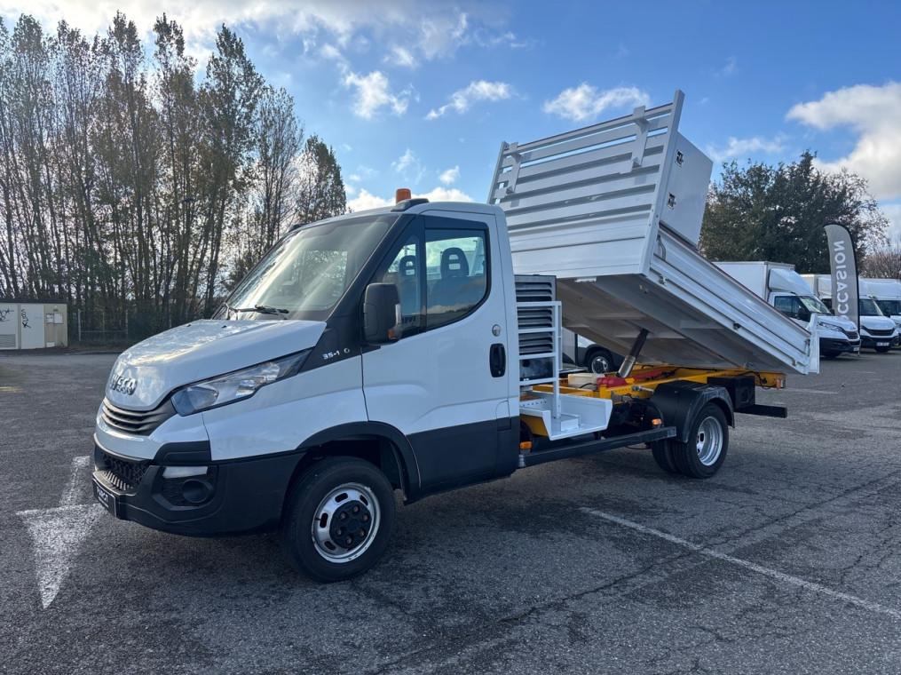 IVECO Daily CCb 35C14H Empattement 3750 BENNE + COFFRE + COMPRESSEUR