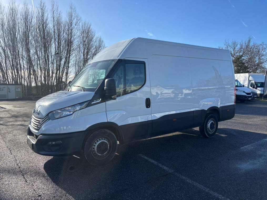 IVECO Daily 35S Fg 35S14A8 V12 Hi-Matic