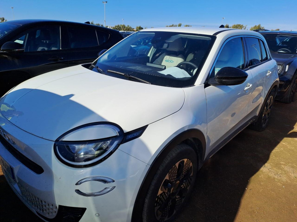 Fiat 600 Nouvelle T-Gen 3 1.2 Hybrid 110ch eDCT6 La Prima