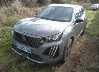 Peugeot 2008 Nouveau Hybrid 136 e-DCS6 Allure