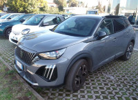Peugeot 2008 Nouveau Hybrid 136 e-DCS6 GT