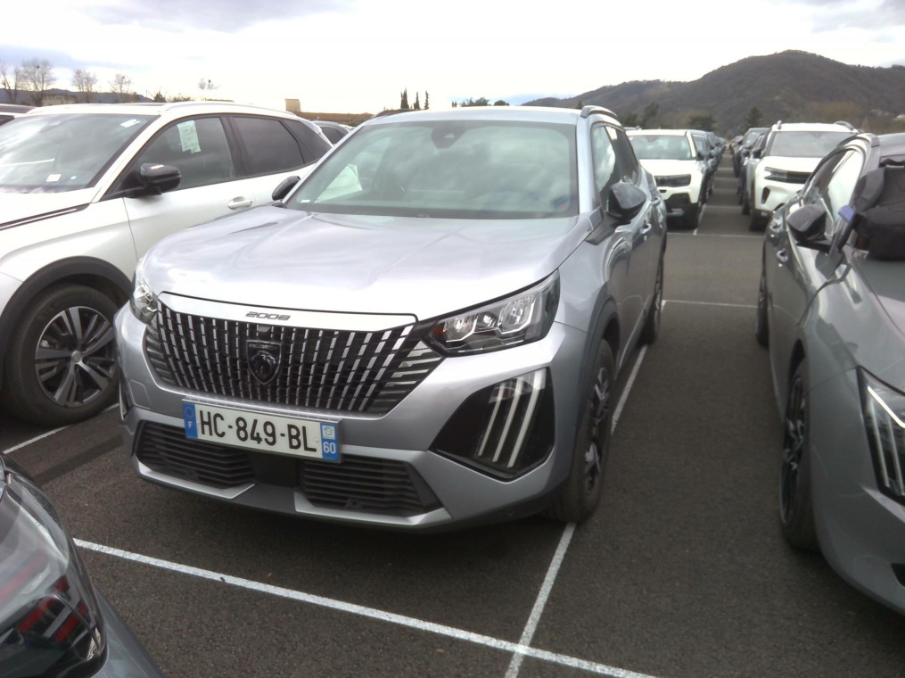 Peugeot 2008 Nouveau Hybrid 136 e-DCS6 Allure