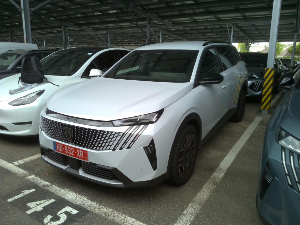 Peugeot 5008 Nouveau Hybrid 136 e-DCS6 Allure
