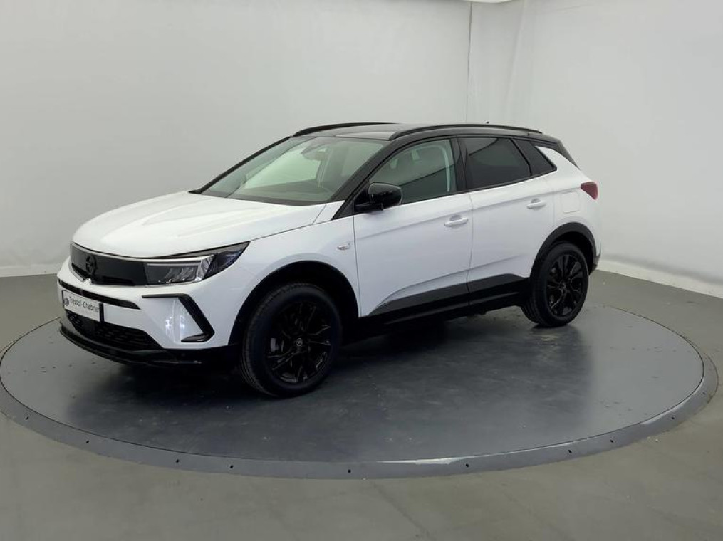 Opel GRANDLAND Hybrid 225 ch BVA8 Design & Tech