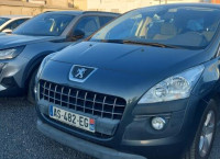Peugeot 3008 1.6 HDi 16V 110ch FAP Confort Pack
