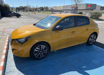 Peugeot 208 PureTech 100 S&S EAT8 Style