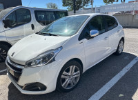 Peugeot 208 PureTech 82ch S&S BVM5 Signature