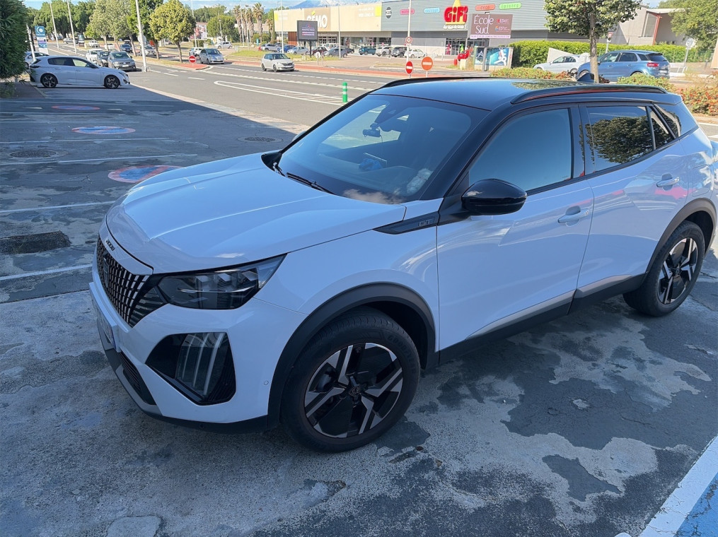 Peugeot 2008 PureTech 130 S&S EAT8 GT