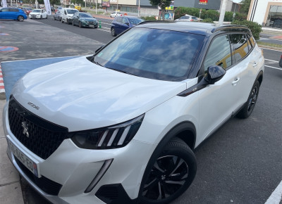 Peugeot 2008 PureTech 130 S&S EAT8 GT