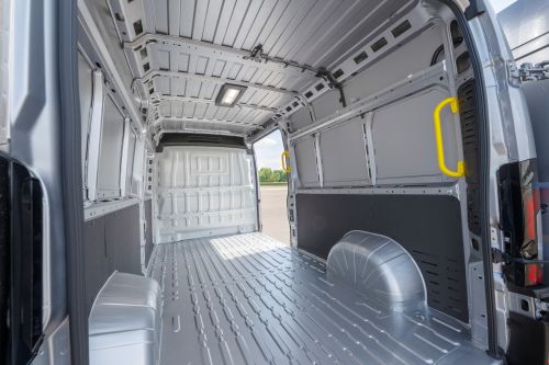 eSuperJolly intérieur arrière